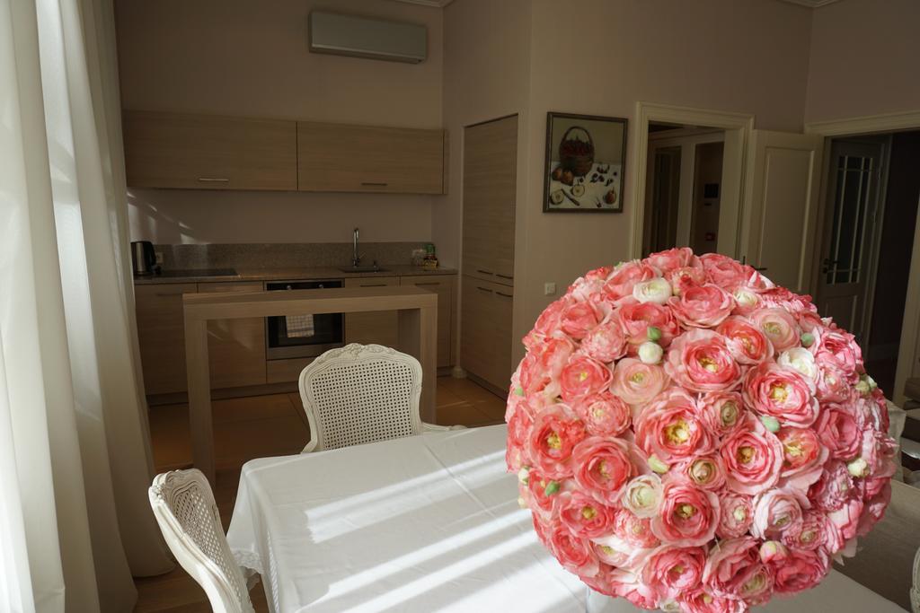 Wooden Villa Apartments ยูร์มาลา ภายนอก รูปภาพ