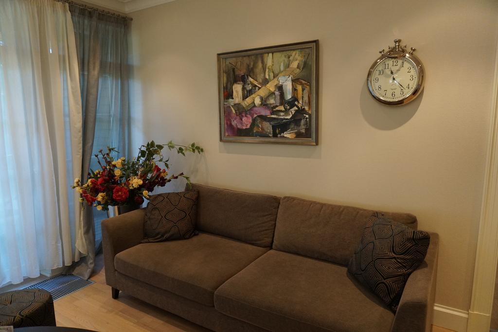 Wooden Villa Apartments ยูร์มาลา ภายนอก รูปภาพ
