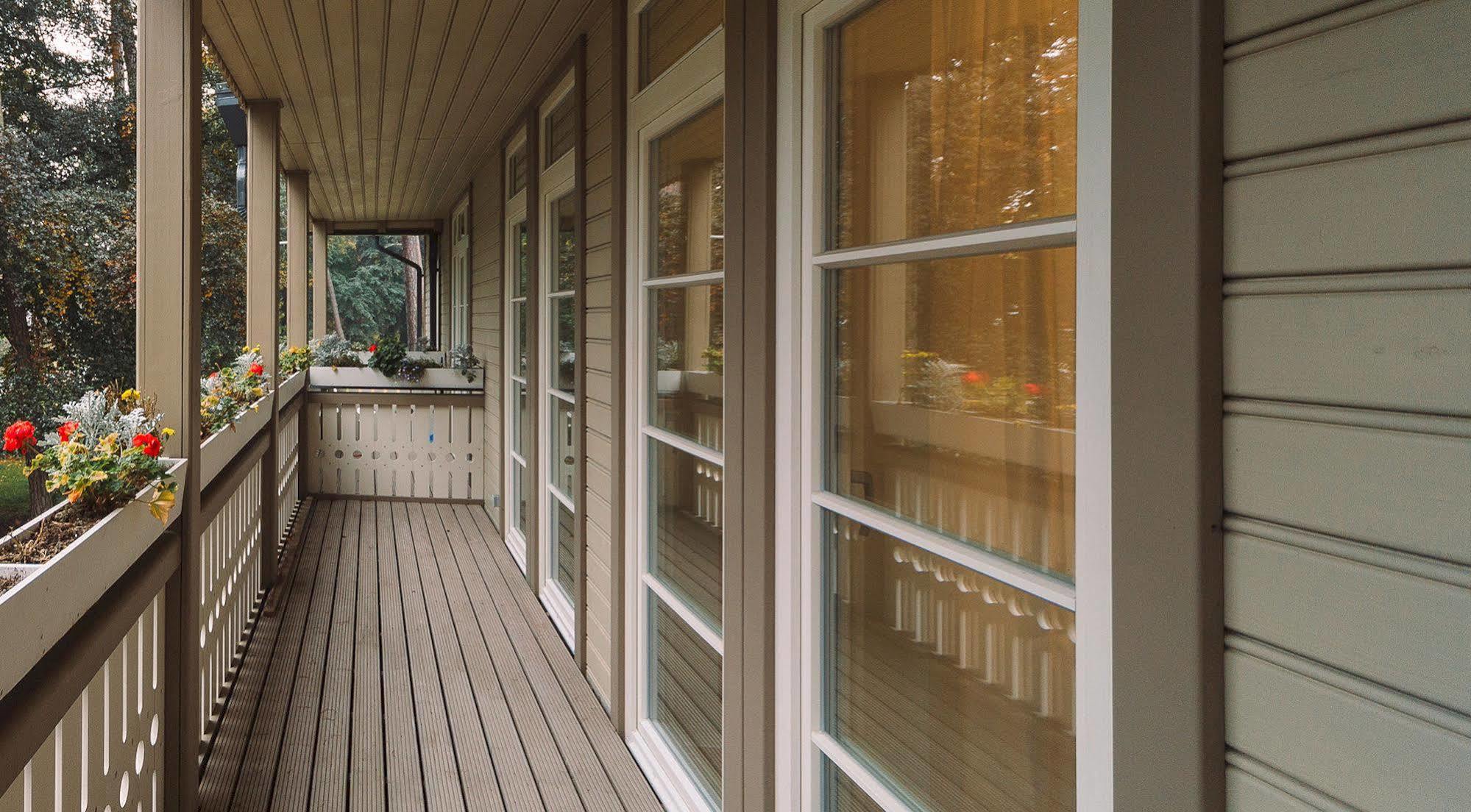 Wooden Villa Apartments ยูร์มาลา ภายนอก รูปภาพ